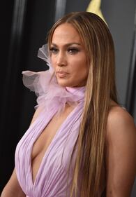 J Lo, sexy anche con gli occhiali 14