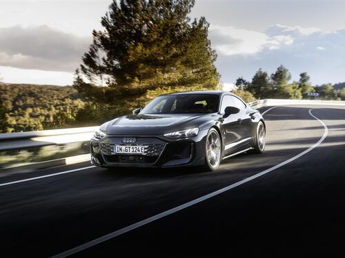 Audi e-tron GT 2024, il modello stradale più potente di sempre della Casa dei Quattro Anelli