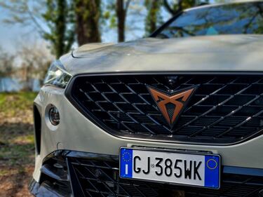 Cupra Formentor VZ5 Taiga Grey - La Prova  4