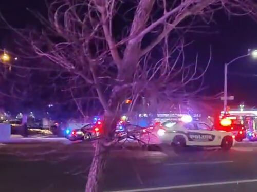 Killer in azione in un locale gay. È strage in Colorado: almeno 5 morti