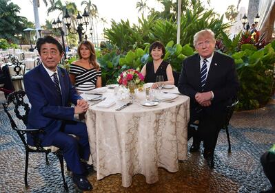 Melania Trump, fascino bianco col premier giapponese 9