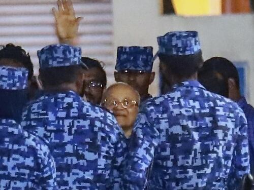 Maldive nel caos, arrestato l'ex presidente e giudici Corte suprema