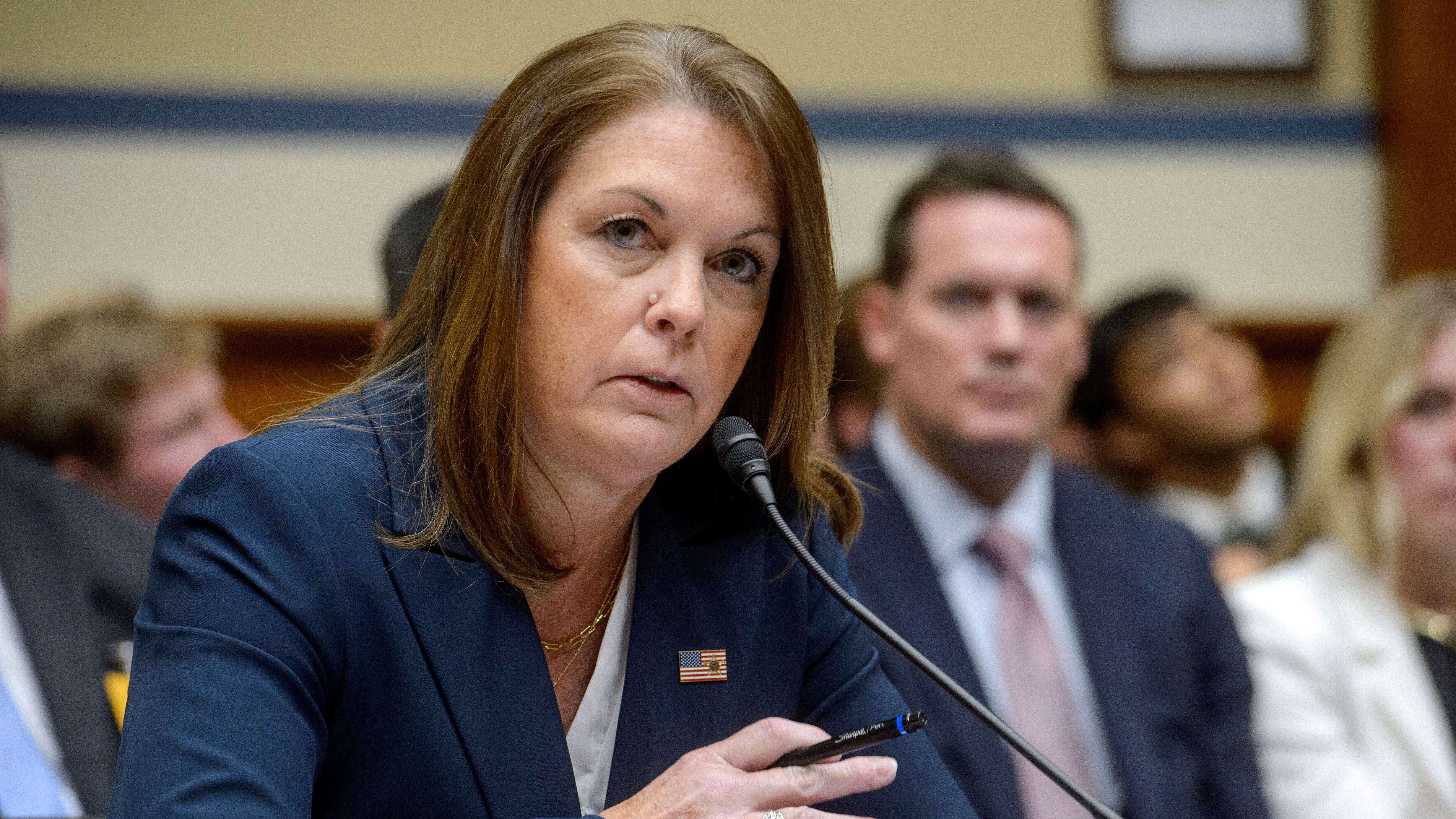 Lascia la direttrice del Secret Service: "Errori, colpa mia"