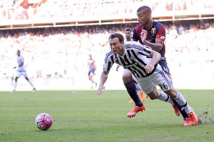Il difensore della Juve Stephan Lichtsteiner 4