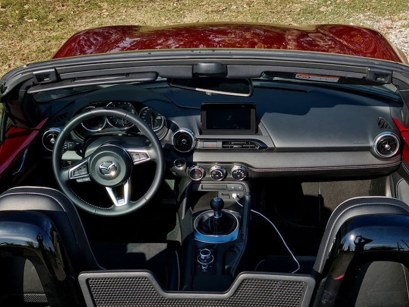 Mazda MX-5 2023: guarda la la gallery della sportiva più accessibile in commercio 19