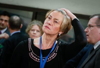 Vertice Nato in rosa: ministri della Difesa cinque sono donne 5