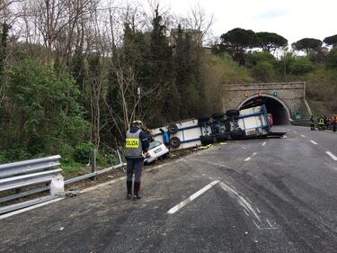 Tragedia sulla A10: tir travolge un cantiere 6