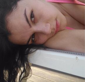 Valentina Nappi, selfie hot da coniglietta 13