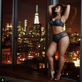 Ashley Graham, la modella curvy che fa impazzire il mondo 33