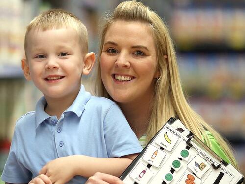 Il gioco della spesa al supermercato: "Ecco cosa ho inventato per aiutare mio figlio autistico"