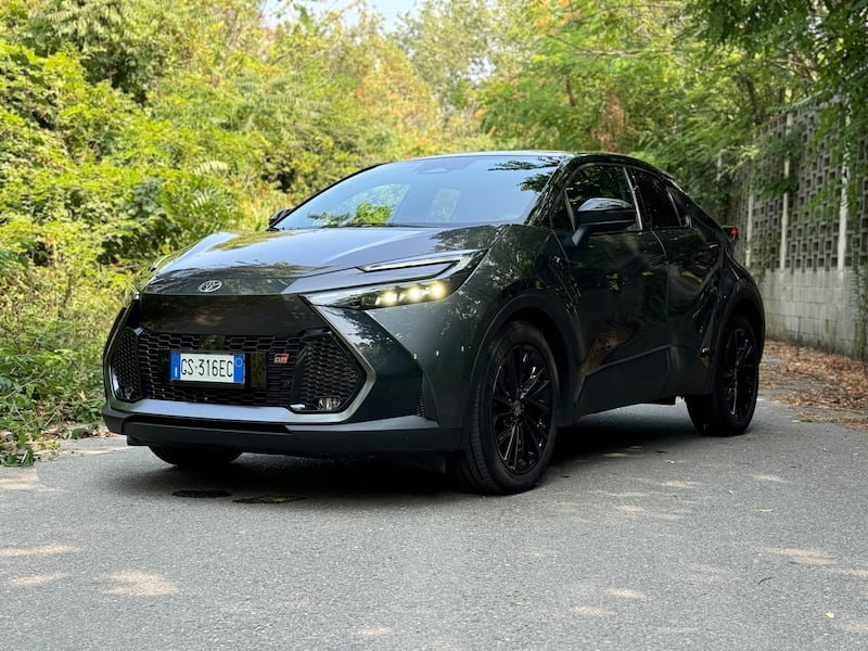 Toyota C-HR 2024: guarda la gallery del nuovo crossover full-hybrid 14