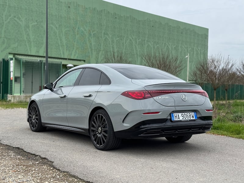 Mercedes CLA 250+: tutte le foto 8