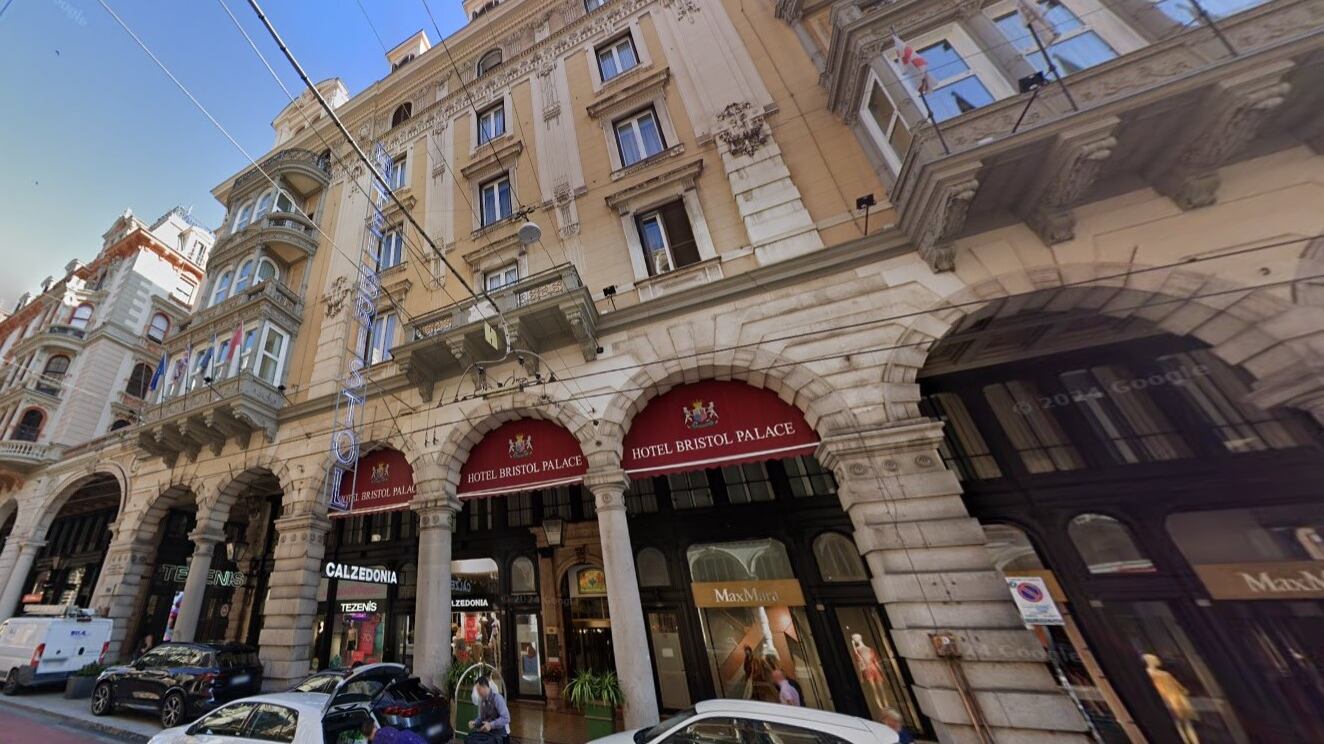 Furto alla "Lupin" da 200mila euro a Genova: ladro in giacca e cravatta deruba la principessa Orsini