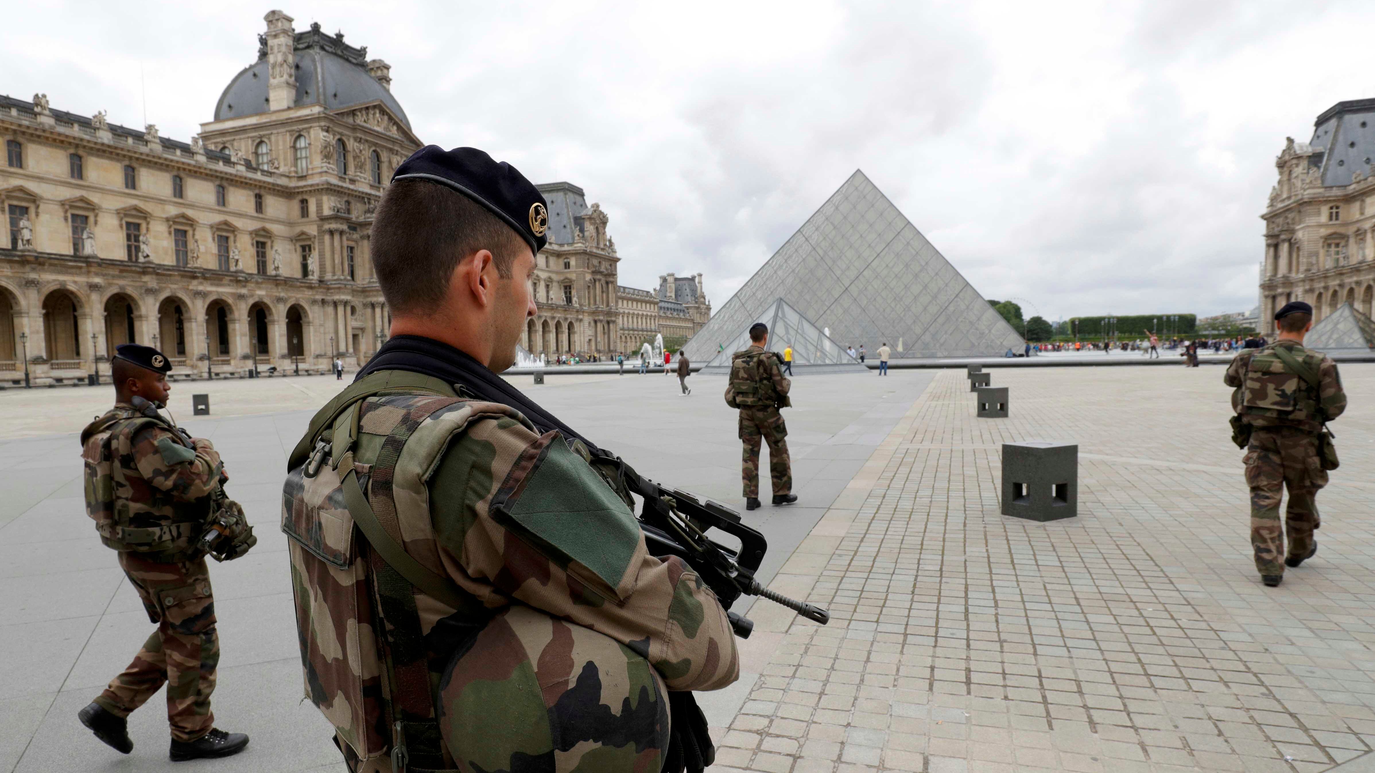 E i giudici francesi fanno un passo indietro Via il reato di consultazione di siti jihadisti