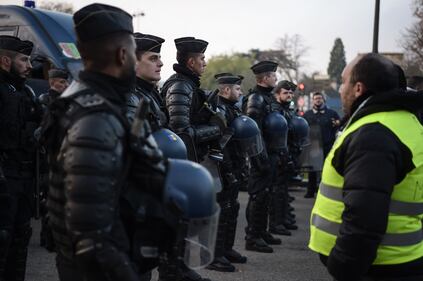 Francia, la protesta dei gilet gialli 1