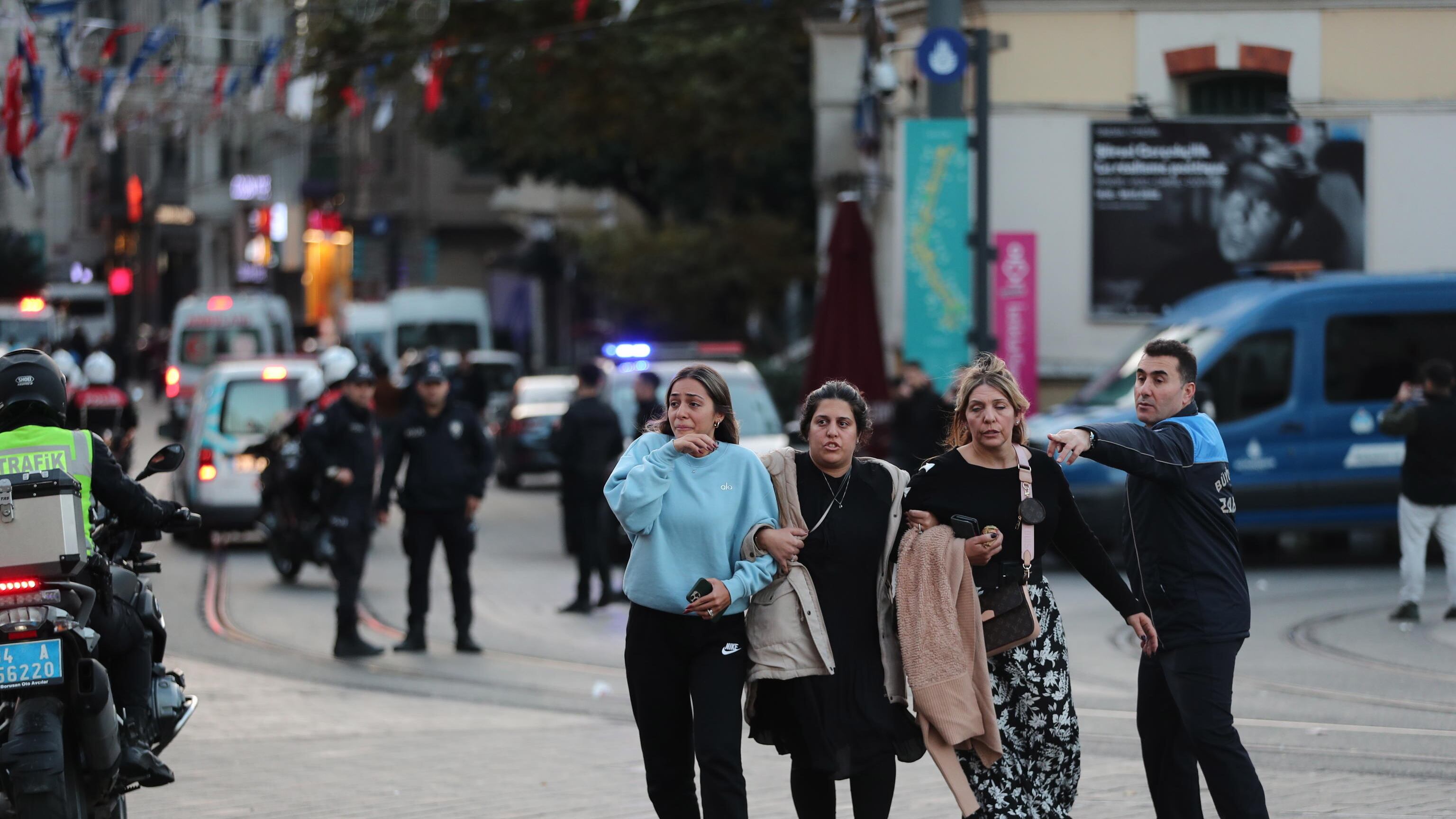 Una donna kamikaze in pieno centro. L'inferno a Istanbul: "6 vittime e 81 feriti". Non ci sono italiani