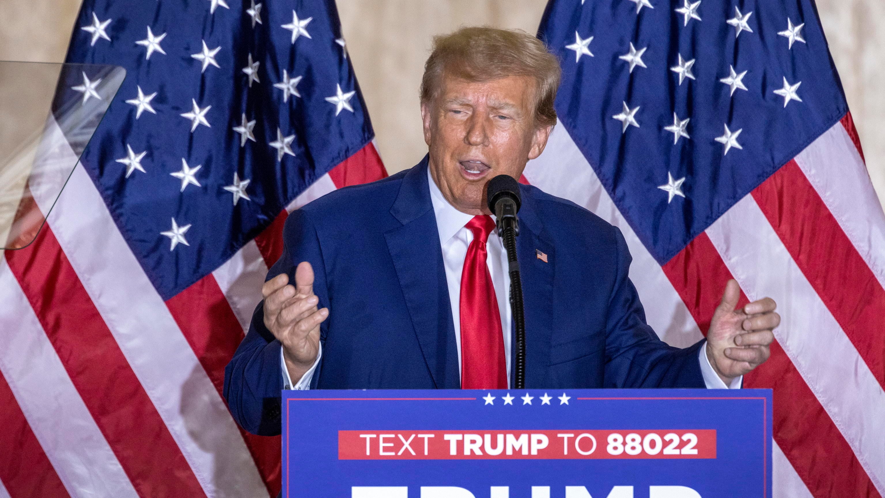 Trump, strategia della vittima. "Il crimine? Difendere gli Usa". Il suo popolo sembra stanco