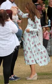 Kate Middleton circondata dai bimbi: foto 8