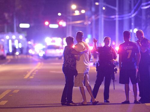 Orlando, attacco ad un locale gay: 20 morti