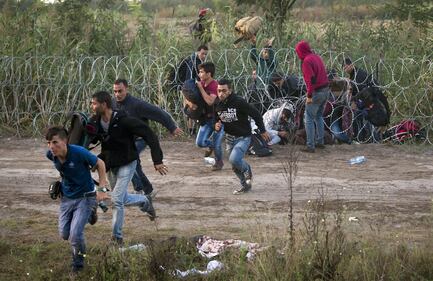 Ungheria, così gli immigrati eludono il muro 16