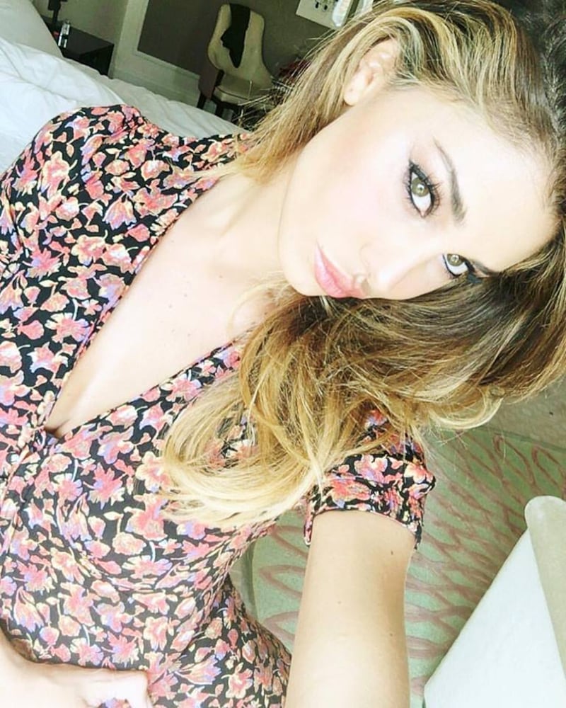 Belen Rodriguez, i selfie più sexy: foto 32