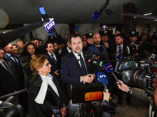 Open Arms, Salvini assolto dal tribunale ma a sinistra non ci stanno: "Condannato dalla storia"