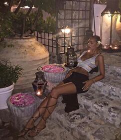 Sotto il vestito niente: Sarah Nile hot su Instagram 21