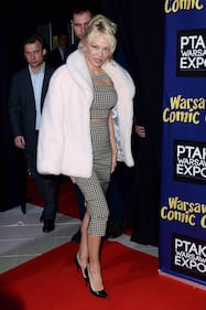 Pamela Anderson sexy icona ieri e oggi 2