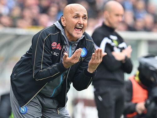 Brutto Napoli, un autogol scaccia la paura