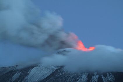 Le spettacolari immagini dell'Etna 7