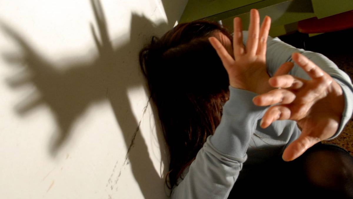 Bimbo preso a cinghiate dai genitori perché non recitava bene il Corano