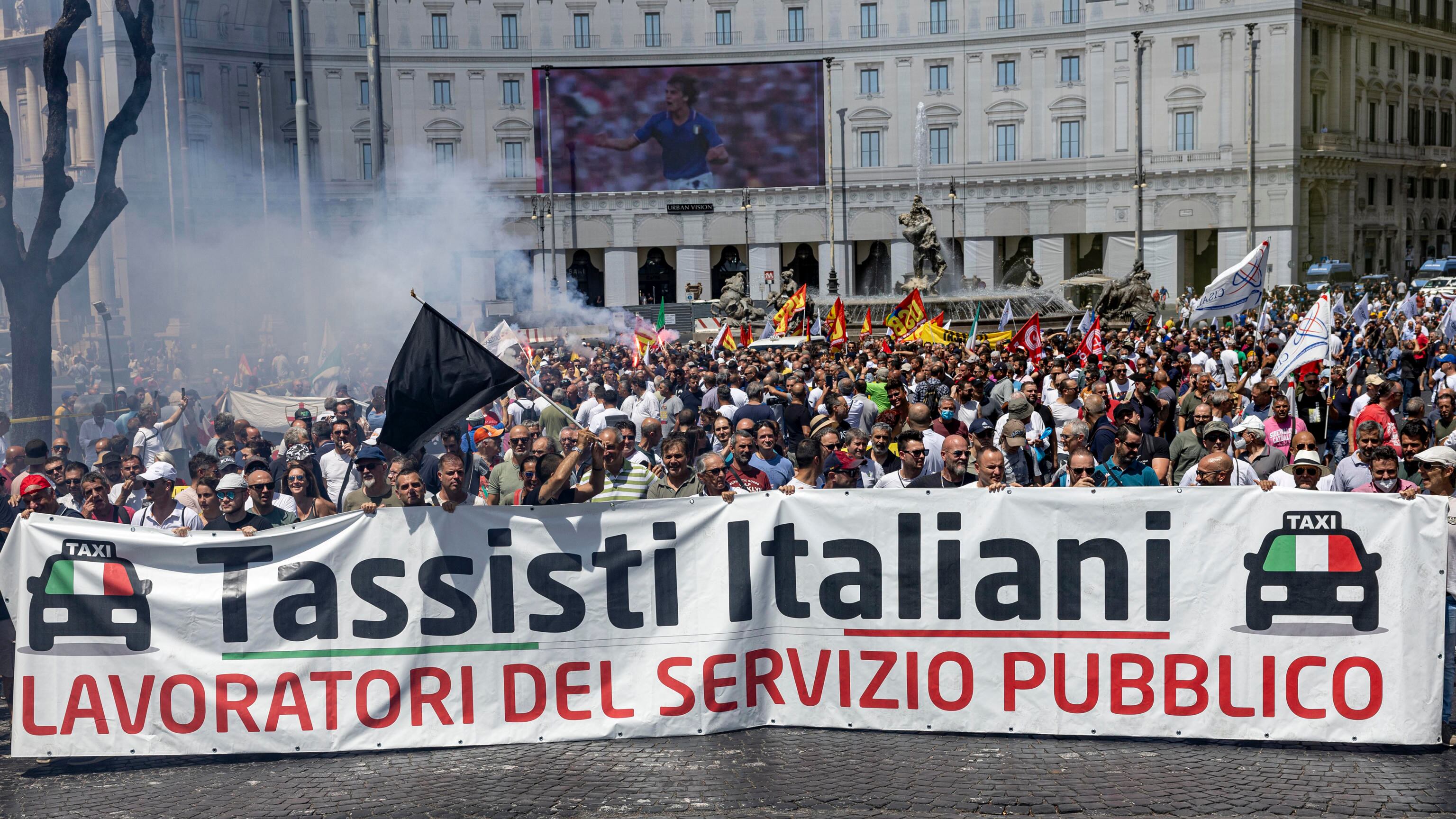 La crisi di governo fa slittare lo sciopero dei tassisti