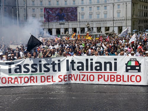 La crisi di governo fa slittare lo sciopero dei tassisti