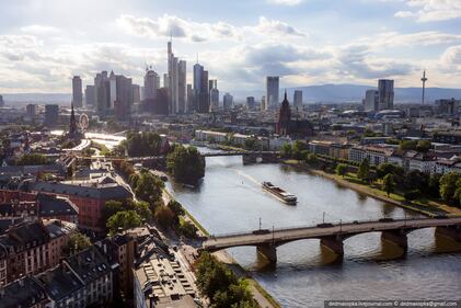 Uno sguardo dall'alto: scatti dai tetti delle città europee 17