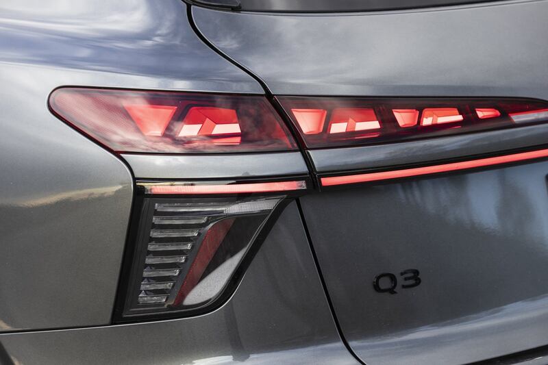 Audi Q3 e-hybrid: guarda la gallery 10