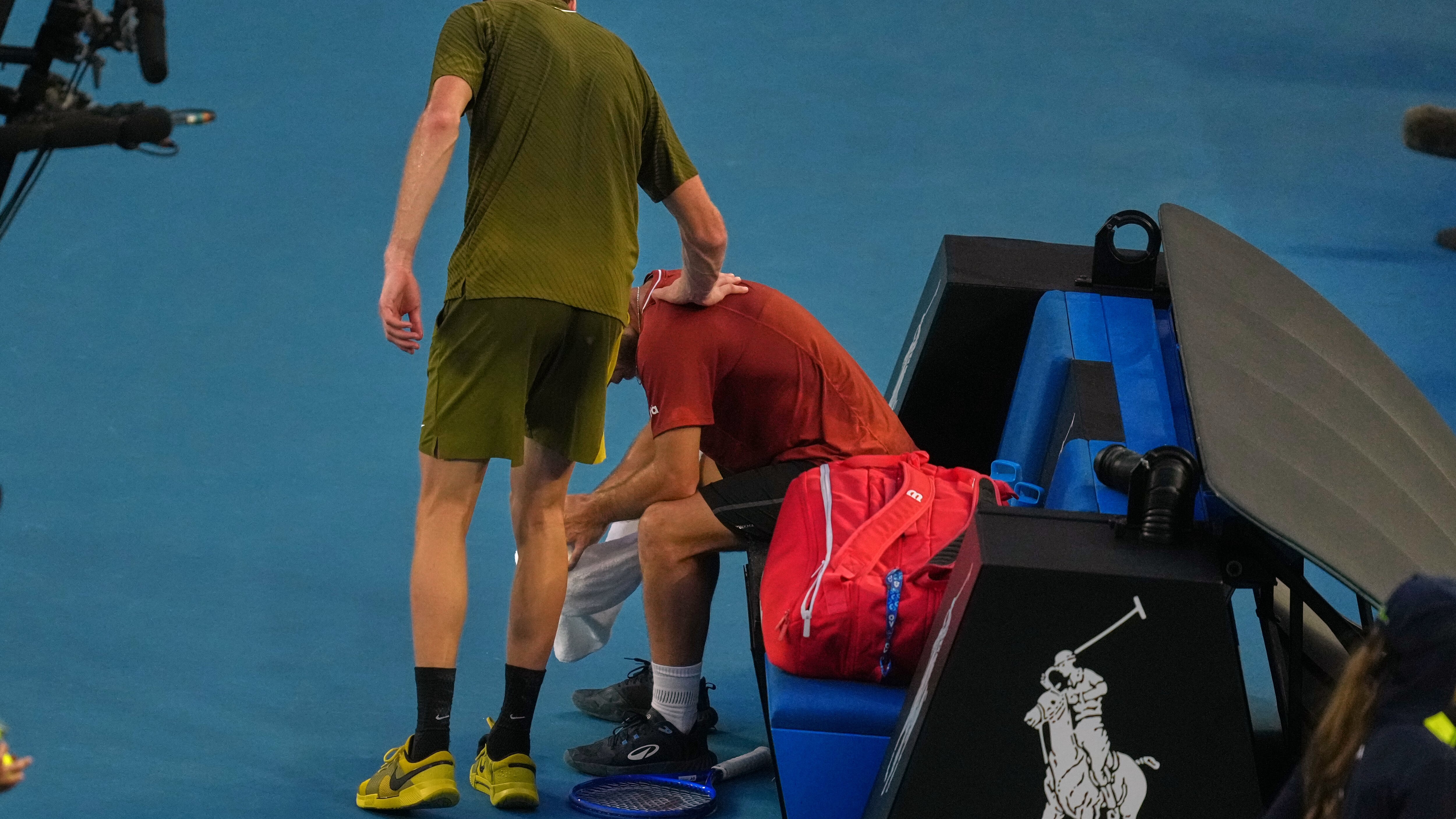 Virus intestinale fa "strage" di tennisti agli Australian Open: cosa sta accadendo
