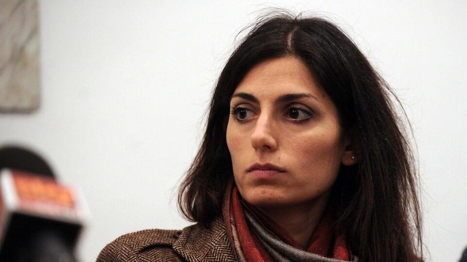 L'ex presidente dell'Ama alla Raggi: "Rischiamo la bancarotta preferenziale"