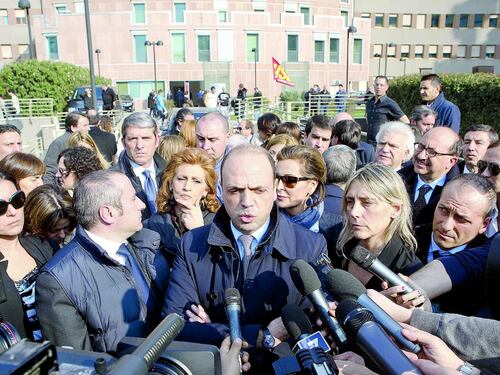 Il Pdl fa autocritica e riparte: "Pronto un nuovo partito"