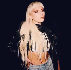 Billboard: Lady Gaga a seno nudo donna dell'anno 18