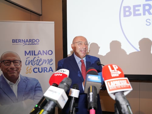 Sala lancia appelli, il centrodestra chiede la linea durissima