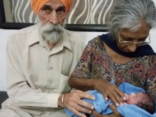 India, diventa madre a 70 anni con la fecondazione in vitro