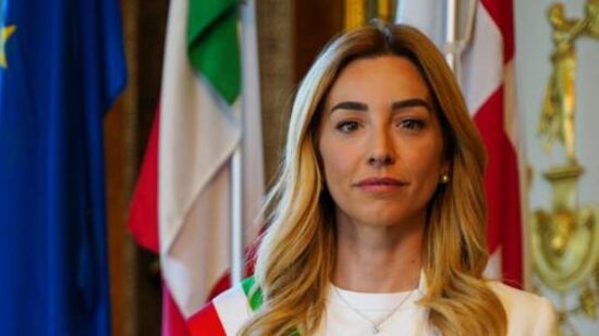 "No al taser", la sindaca Salis blocca la sperimentazione del dissuasore elettronico