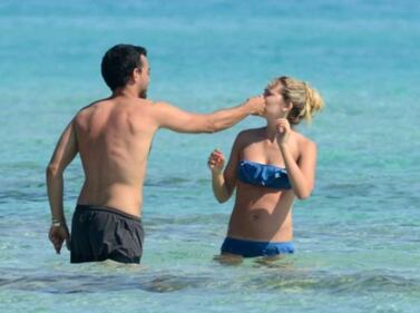 Costanza Caracciolo e Primo Reggiani al mare 11