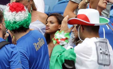 Tifosi (vip e non) sugli spalti  12