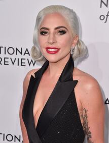 Lady Gaga sexy e chic sul red carpet: foto 6