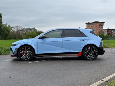 Hyundai Ioniq 5 N: guarda la gallery della super elettrica da 650 CV 4