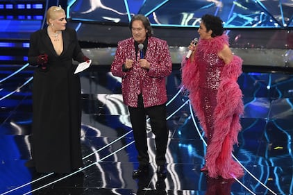 Sanremo 2024: ecco il look della terza serata del Festival da BigMama 4