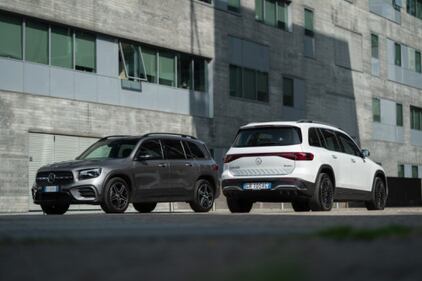 Mercedes-Benz EQB e GLB: guarda la gallery 18