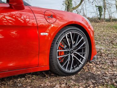 Alpine A110 S, guarda le foto della due posti francese da 300 cv 12