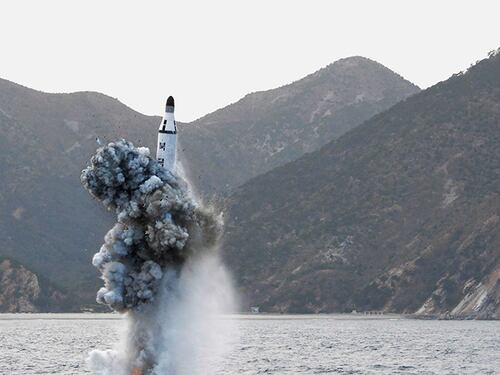 Corea del Nord, lanciato missile da un sottomarino